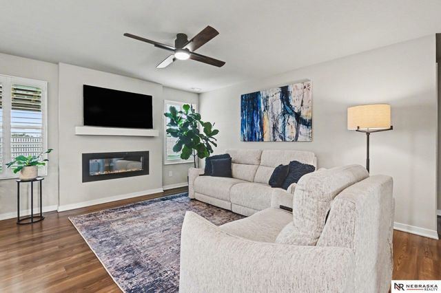 1985 N Kara Way, Fremont, NE 68025