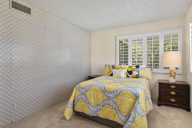 73330 Shadow Mountain Drive 32, Palm Desert, CA 92260