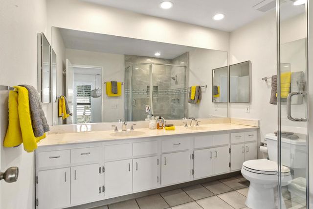 73330 Shadow Mountain Drive 32, Palm Desert, CA 92260