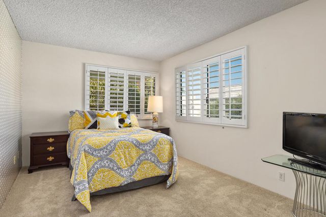 73330 Shadow Mountain Drive 32, Palm Desert, CA 92260