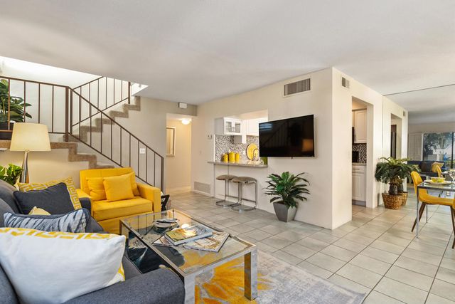 73330 Shadow Mountain Drive 32, Palm Desert, CA 92260