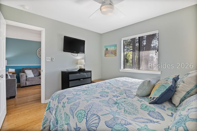 45 Folly Field Rd Apt 2J, Hilton Head Island, SC 29928