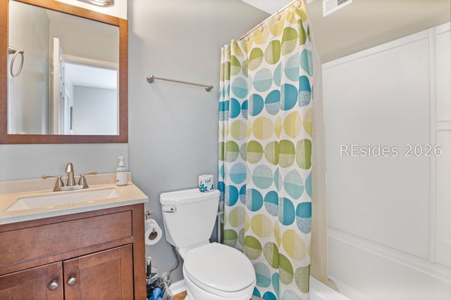 45 Folly Field Rd Apt 2J, Hilton Head Island, SC 29928