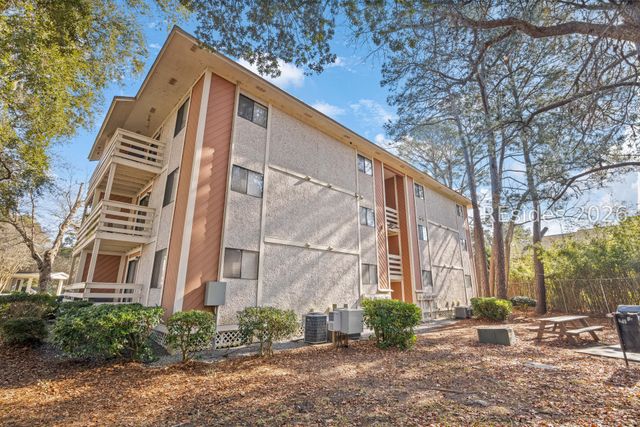 45 Folly Field Rd Apt 2J, Hilton Head Island, SC 29928