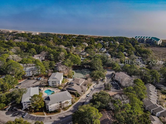 45 Folly Field Rd Apt 2J, Hilton Head Island, SC 29928