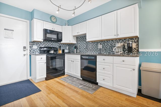 45 Folly Field Rd Apt 2J, Hilton Head Island, SC 29928