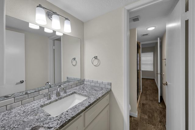 12900 Walden Road 605, Montgomery, TX 77356