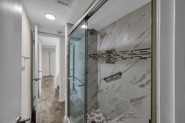 12900 Walden Road 605, Montgomery, TX 77356