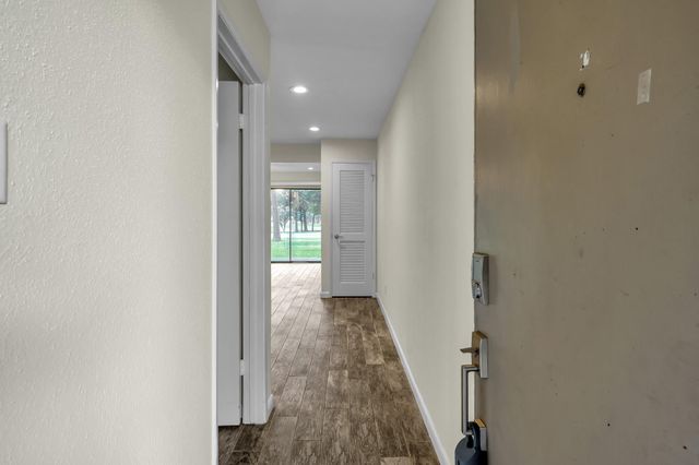 12900 Walden Road 605, Montgomery, TX 77356