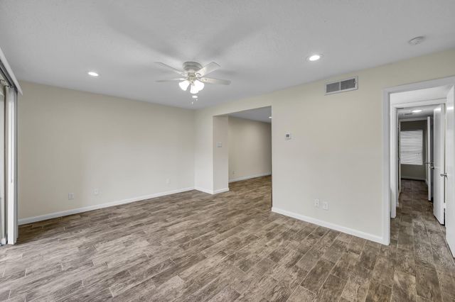 12900 Walden Road 605, Montgomery, TX 77356