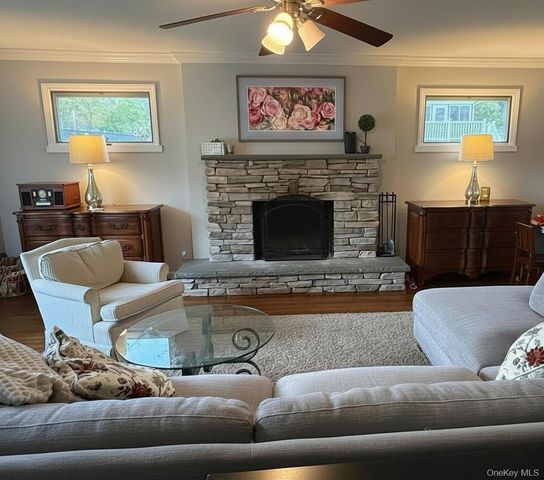 17 Regina Road, Highland Falls, NY 10928