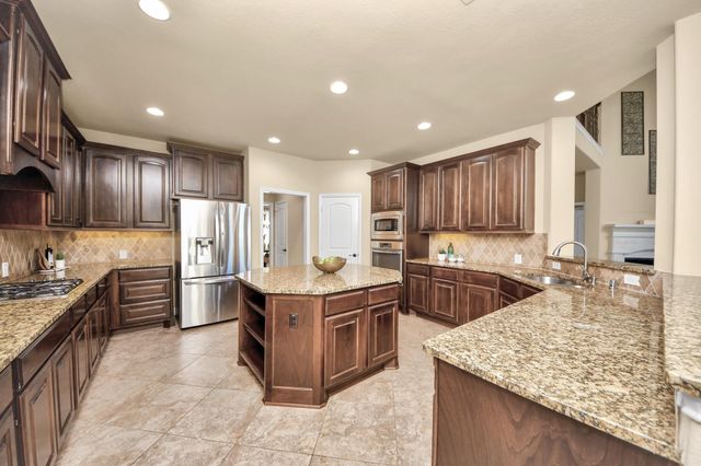 13617 Fountain Mist Drive, Pearland, TX 77584