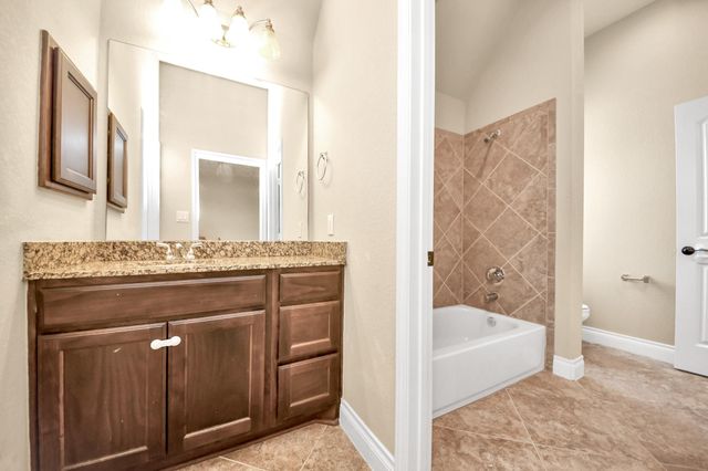 13617 Fountain Mist Drive, Pearland, TX 77584