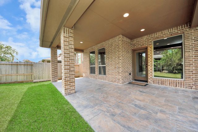 13617 Fountain Mist Drive, Pearland, TX 77584