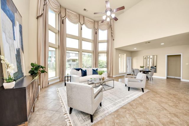 13617 Fountain Mist Drive, Pearland, TX 77584