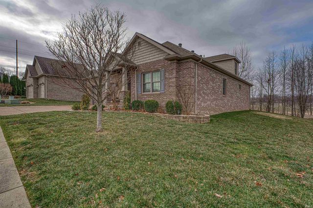 4525 Fieldcrest Place Circle, Newburgh, IN 47630