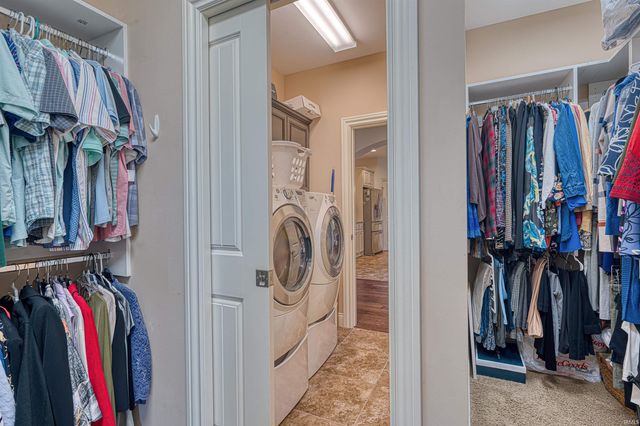 4525 Fieldcrest Place Circle, Newburgh, IN 47630