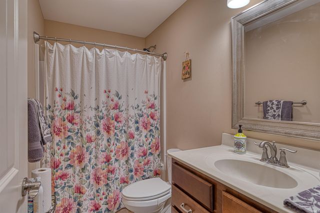 4525 Fieldcrest Place Circle, Newburgh, IN 47630