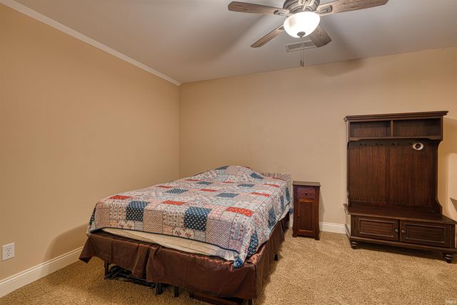 4525 Fieldcrest Place Circle, Newburgh, IN 47630