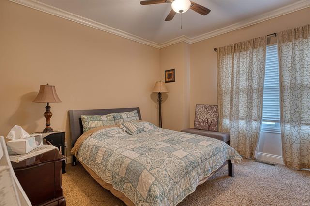 4525 Fieldcrest Place Circle, Newburgh, IN 47630