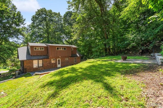 25 Lindorf Drive, Belleville, IL 62223