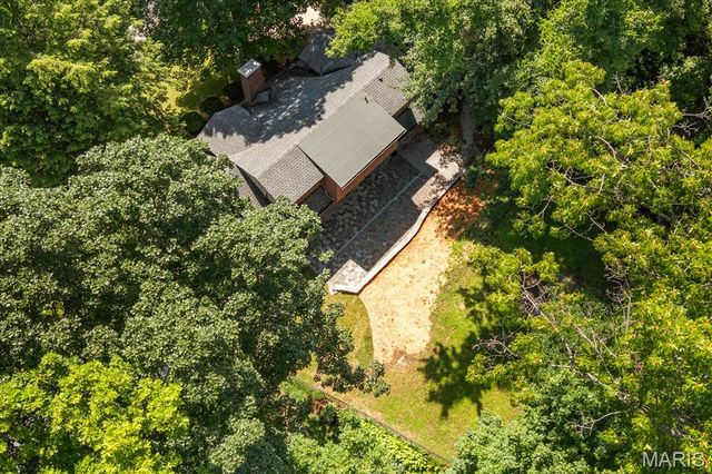 25 Lindorf Drive, Belleville, IL 62223