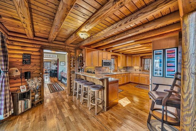 946 High Meadows DR, Wirtz, VA 24184