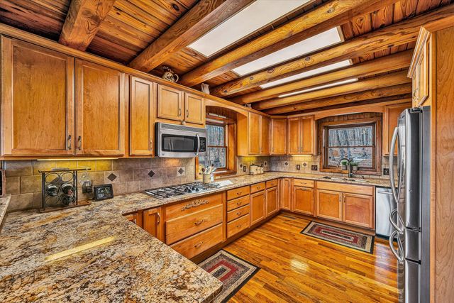 946 High Meadows DR, Wirtz, VA 24184