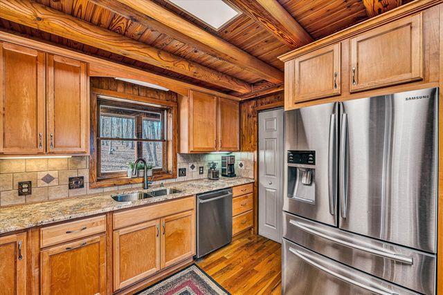 946 High Meadows DR, Wirtz, VA 24184