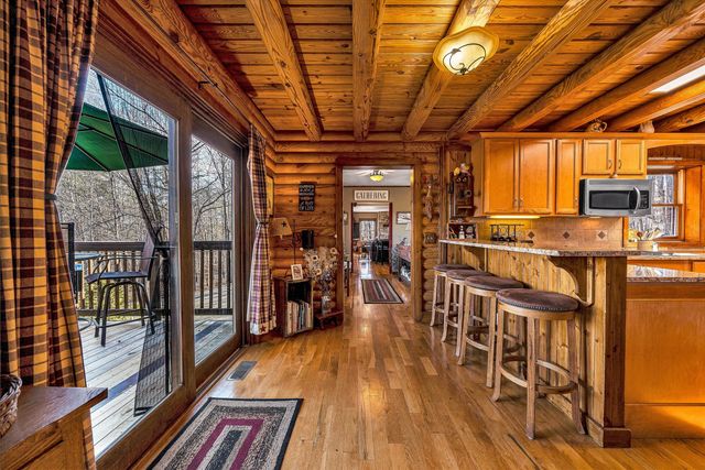 946 High Meadows DR, Wirtz, VA 24184