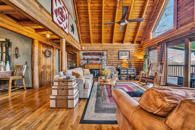 946 High Meadows DR, Wirtz, VA 24184