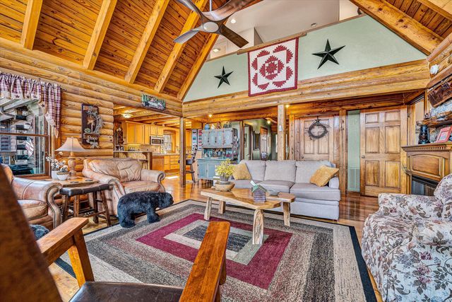 946 High Meadows DR, Wirtz, VA 24184