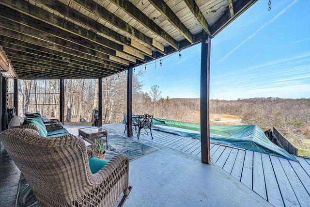 946 High Meadows DR, Wirtz, VA 24184