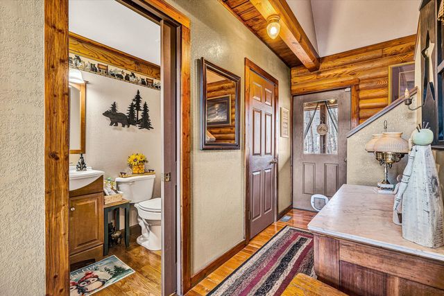 946 High Meadows DR, Wirtz, VA 24184