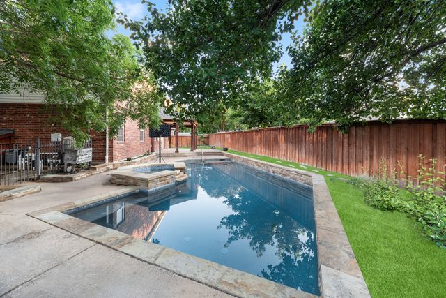 2208 Sheldon Drive, Mckinney, TX 75072