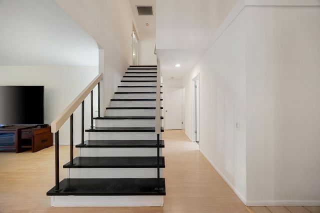 11305 Sutters Mill Cir, Gold River, CA 95670