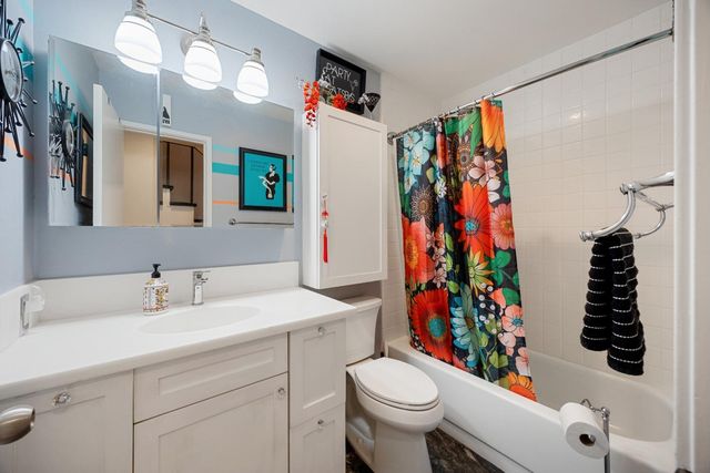 11305 Sutters Mill Cir, Gold River, CA 95670