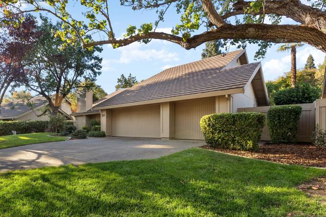 11305 Sutters Mill Cir, Gold River, CA 95670