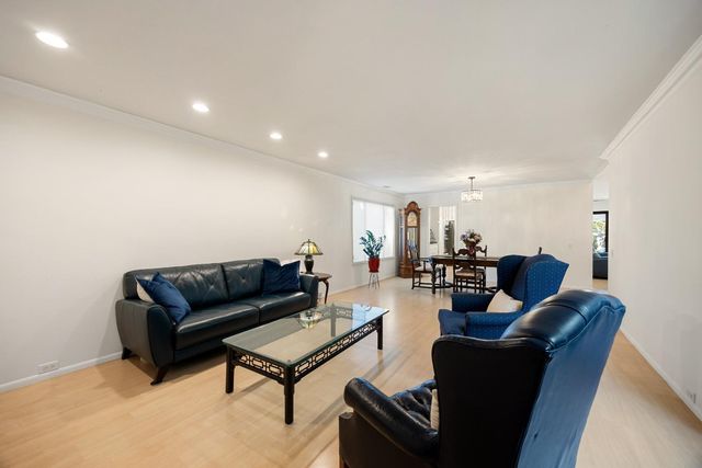 11305 Sutters Mill Cir, Gold River, CA 95670