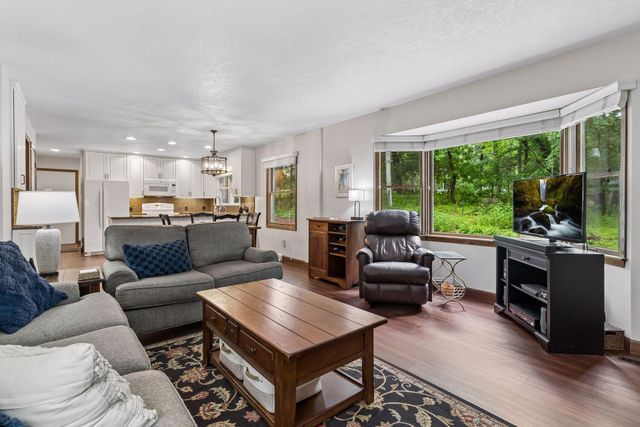 360 Quail Road, Dellwood, MN 55110