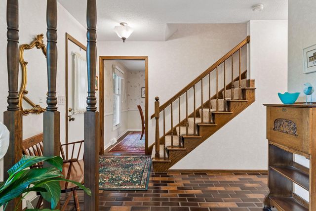 360 Quail Road, Dellwood, MN 55110