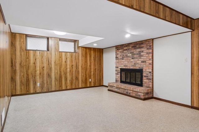360 Quail Road, Dellwood, MN 55110