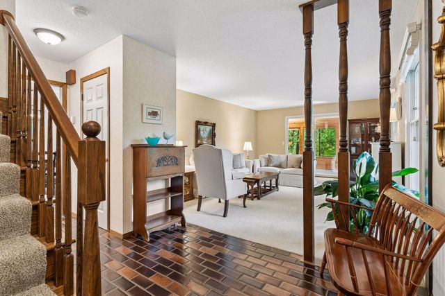 360 Quail Road, Dellwood, MN 55110