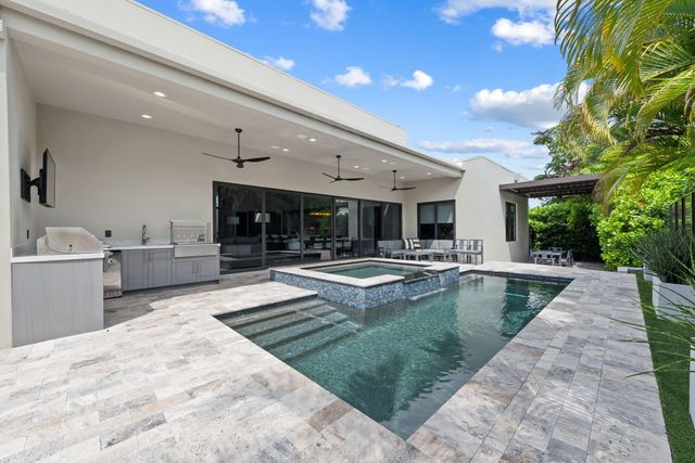 2424 NE 27th Avenue, Fort Lauderdale, FL 33305
