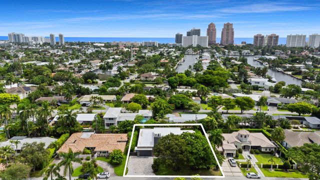 2424 NE 27th Avenue, Fort Lauderdale, FL 33305