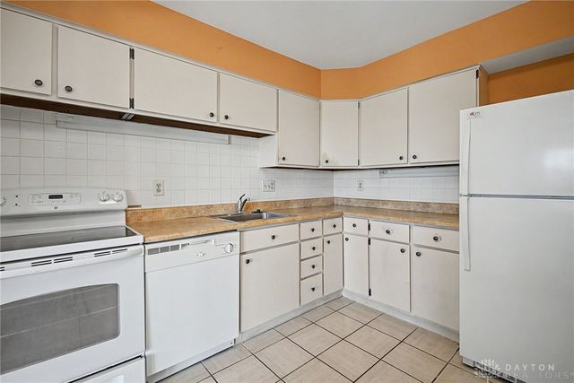 2230 S Patterson Boulevard 112, Kettering, OH 45409