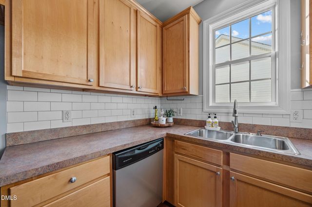 1608 Old Sexton Place, Fuquay Varina, NC 27526