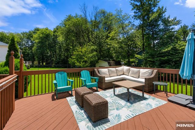 21 Baron Road, West Milford, NJ 07480
