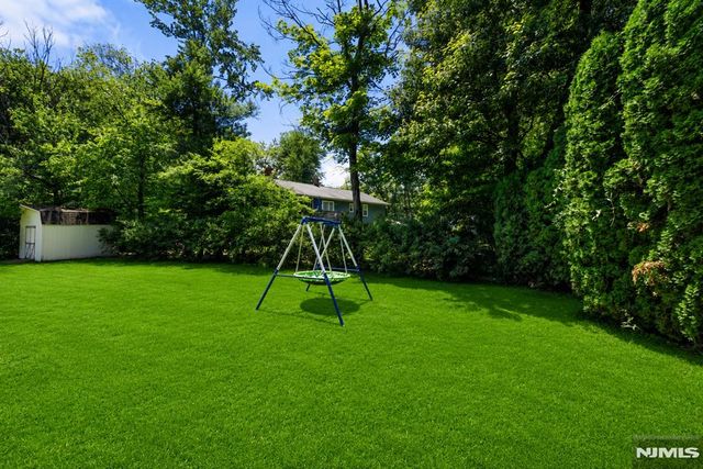 21 Baron Road, West Milford, NJ 07480