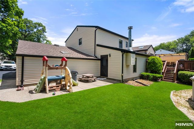 21 Baron Road, West Milford, NJ 07480
